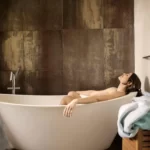 Transformez votre salle de bain en une oasis high-tech avec ces 3 améliorations intelligentes