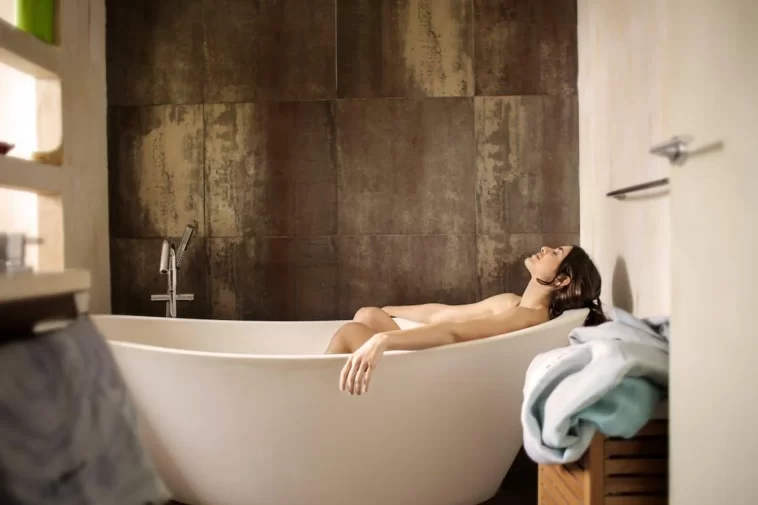 Transformez votre salle de bain en une oasis high-tech avec ces 3 améliorations intelligentes
