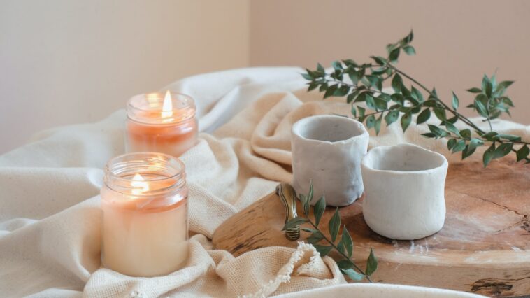 Adoptez l'ambiance chaleureuse : choisissez les bougies parfumées boisées parfaites pour votre maison