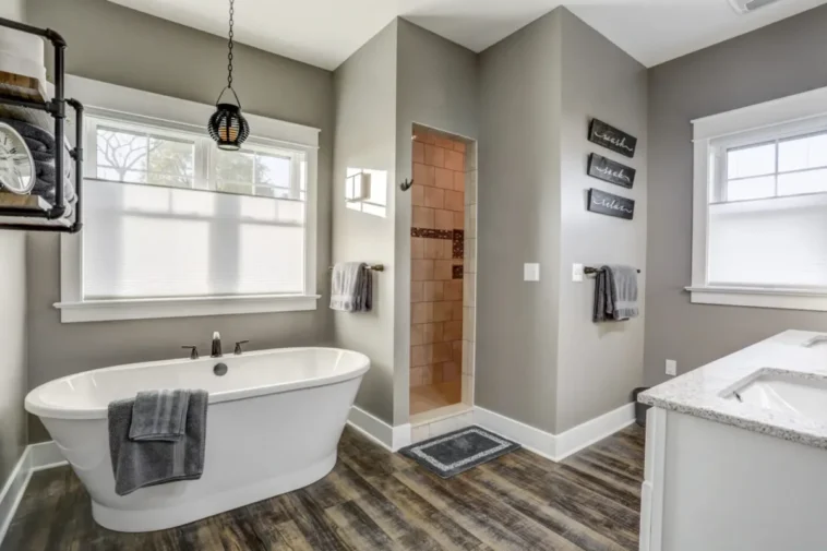 Signes que vous devriez rénover votre salle de bain et ce que la rénovation de la salle de bain peut faire pour votre maison