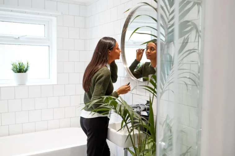 Idées de relooking de salle de bain avec un budget limité et de petits changements