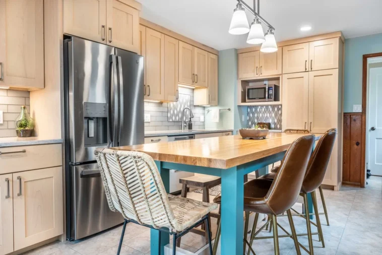 Économisez plus d’espace avec 7 idées de rénovation pour les cuisines compactes